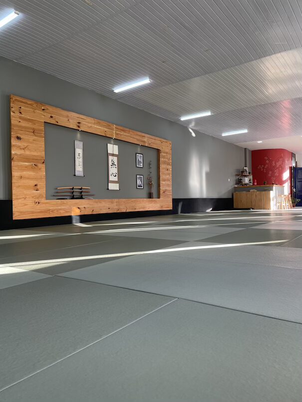 Tatame e tokonoma durante o dia